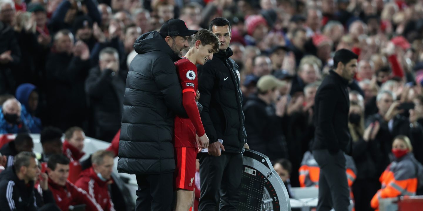 Morton, Klopp, Liverpool, Minamino
