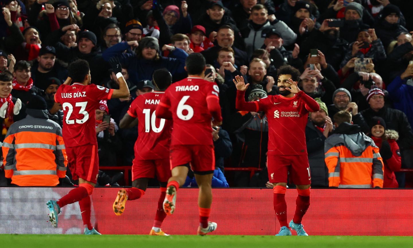 Liverpool, Mills, Jota, Klopp