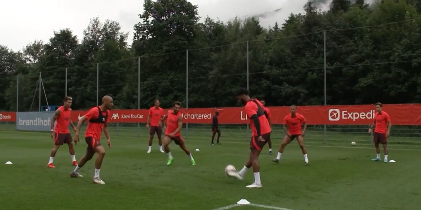 Gomez, Salah