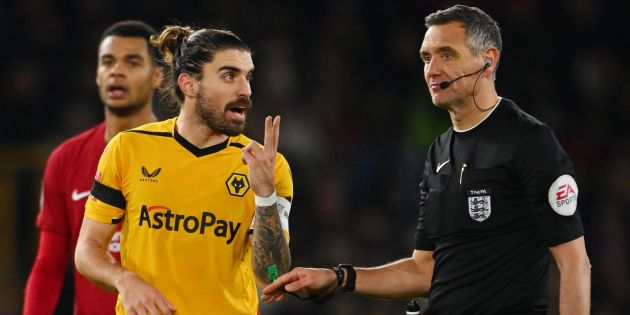 Liverpool, Wolves, Neves