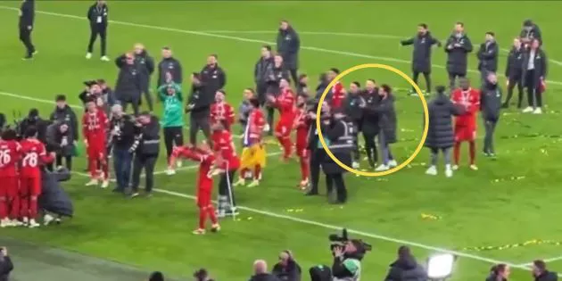 Alexander-Arnold, Salah