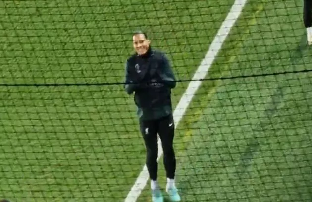 van-dijk-fans-chant