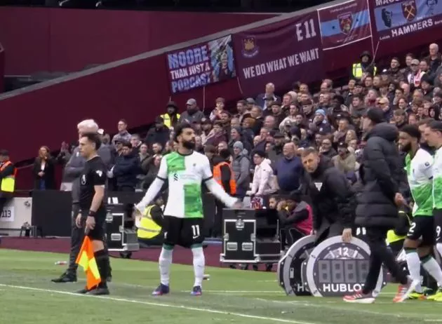 salah-klopp-row