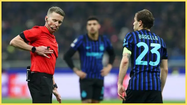 Nicolo Barella speaks to the referee during Inter's defeat to Bodo/Glimt